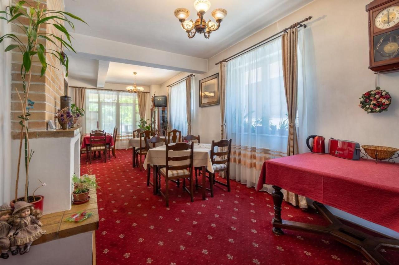 Villa-Hotel Escala Cluj-Napoca Eksteriør bilde