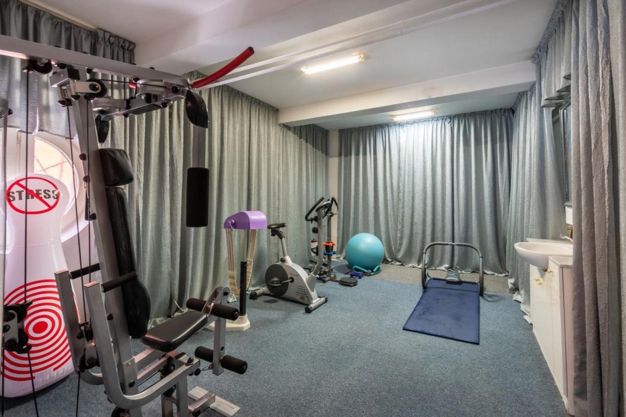 Villa-Hotel Escala Cluj-Napoca Eksteriør bilde