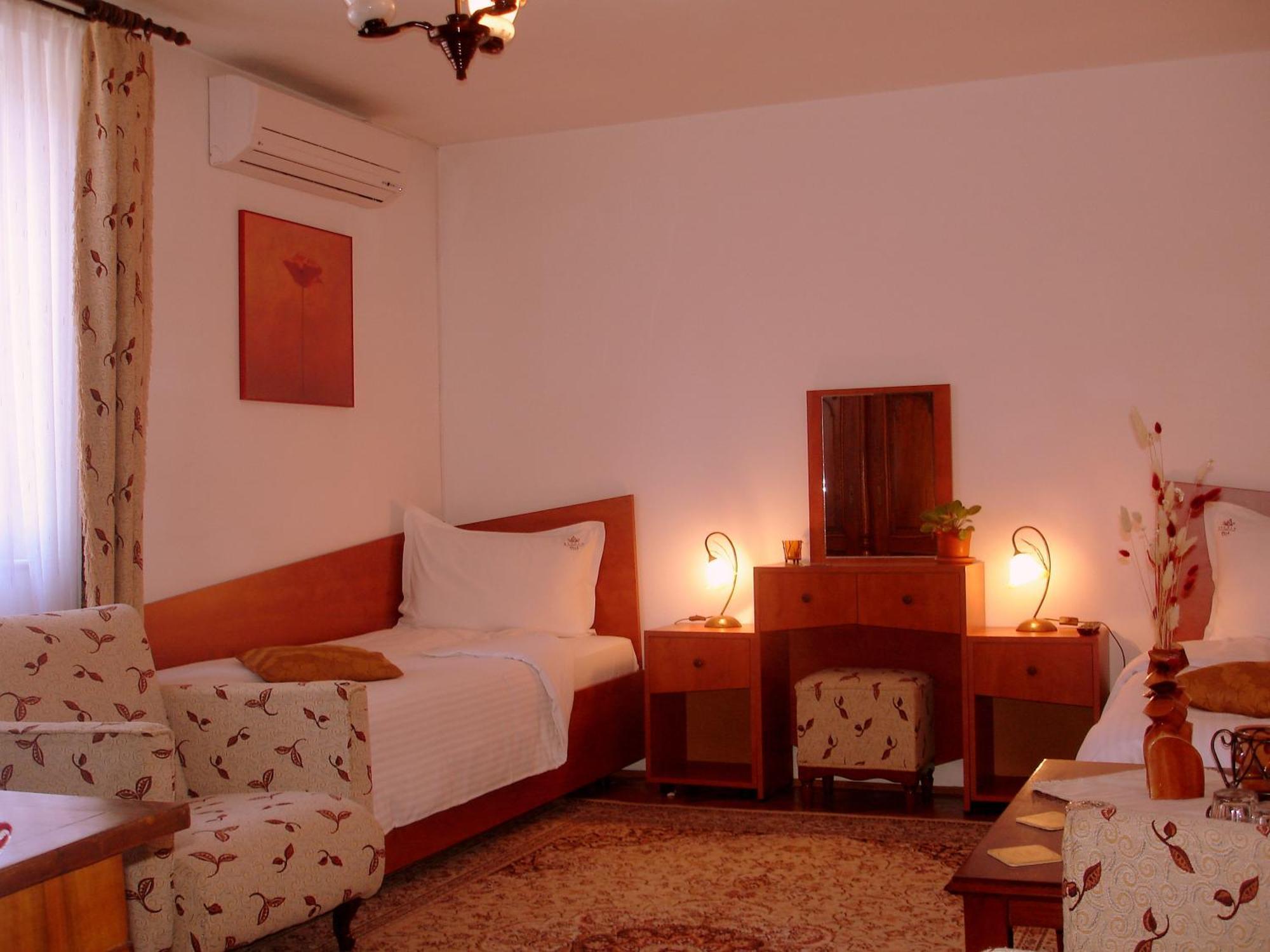 Villa-Hotel Escala Cluj-Napoca Eksteriør bilde