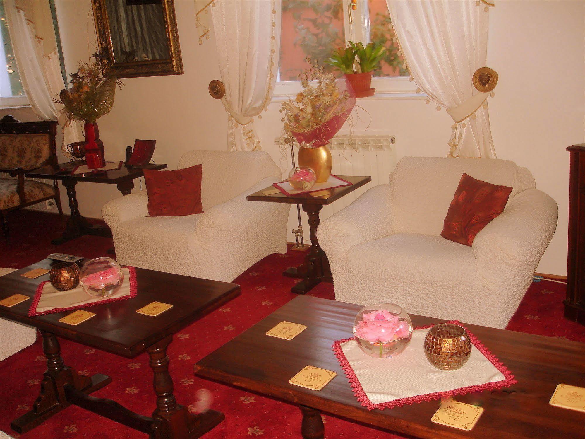 Villa-Hotel Escala Cluj-Napoca Eksteriør bilde
